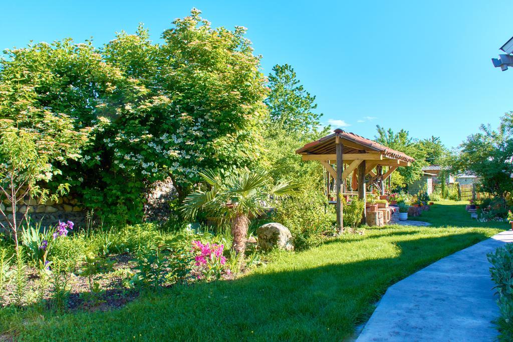 Leila'S Guest House Joqolo Екстериор снимка